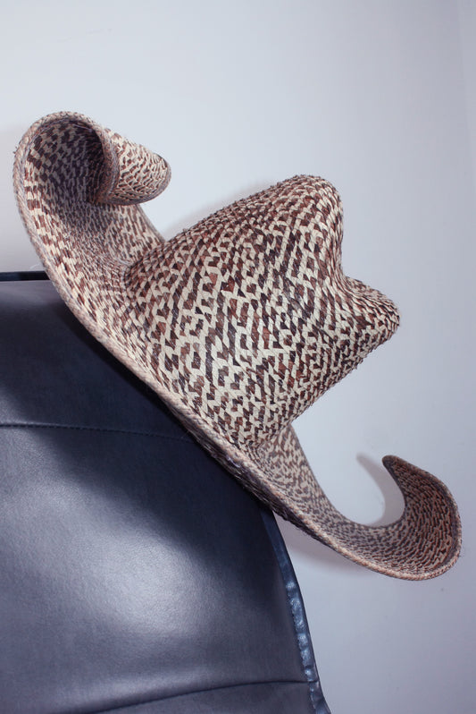 TWO TONE WARPED SOMBRERO